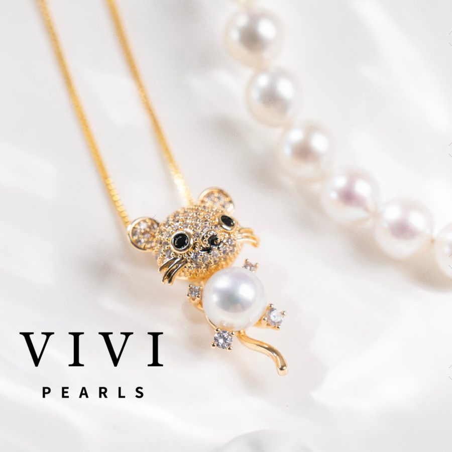 Cute little mouse pendant